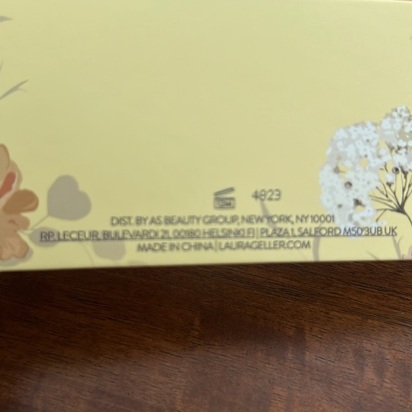 Laura Geller Wildflower Wishes Eyeshadow 14 Multi Finish Eyeshadows - Picture 9 of 9